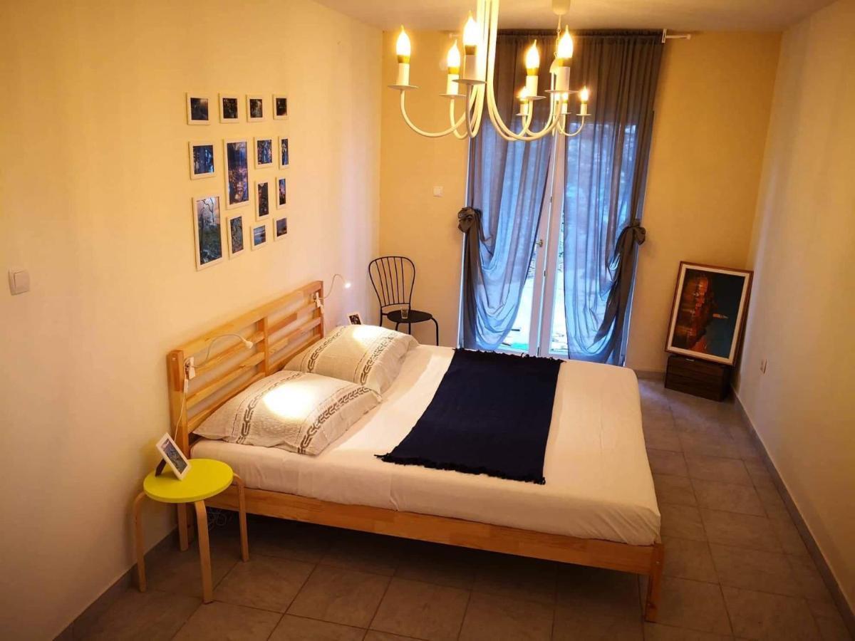 Yellow House Experience Aparthotel Pag Island Eksteriør bilde